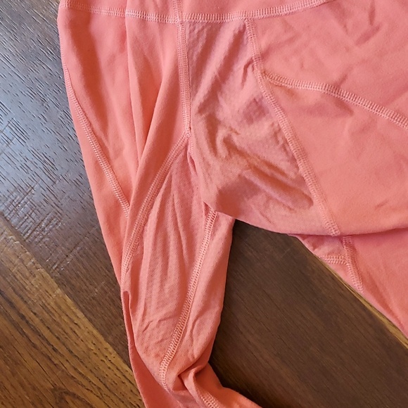 Lululemon Women's Running Half Zip Pink - Picture 2 of 5